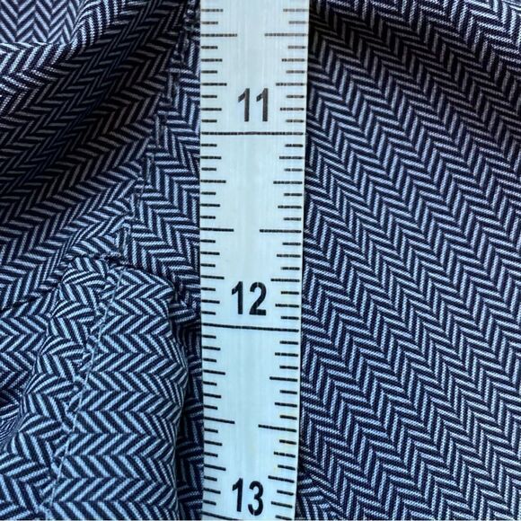 Travis Mathew Black Gray Design Shorts Size 36 - Picture 10 of 11